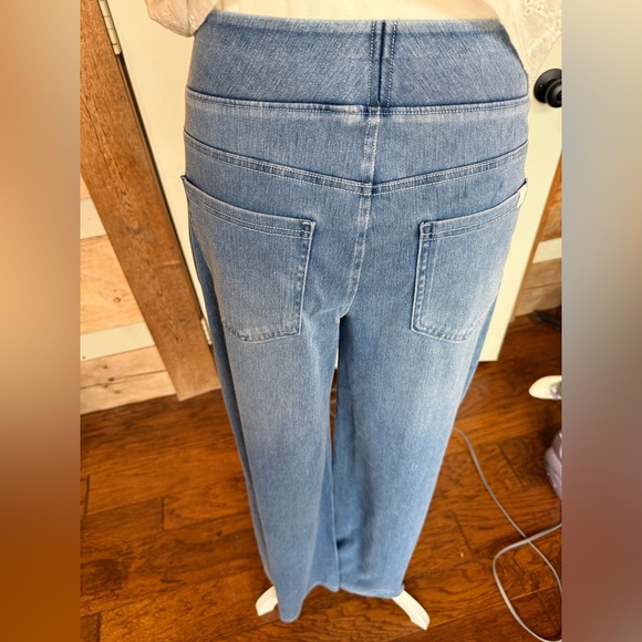 HALARA Denim - HALARA Light Blue wide leg Jeans M